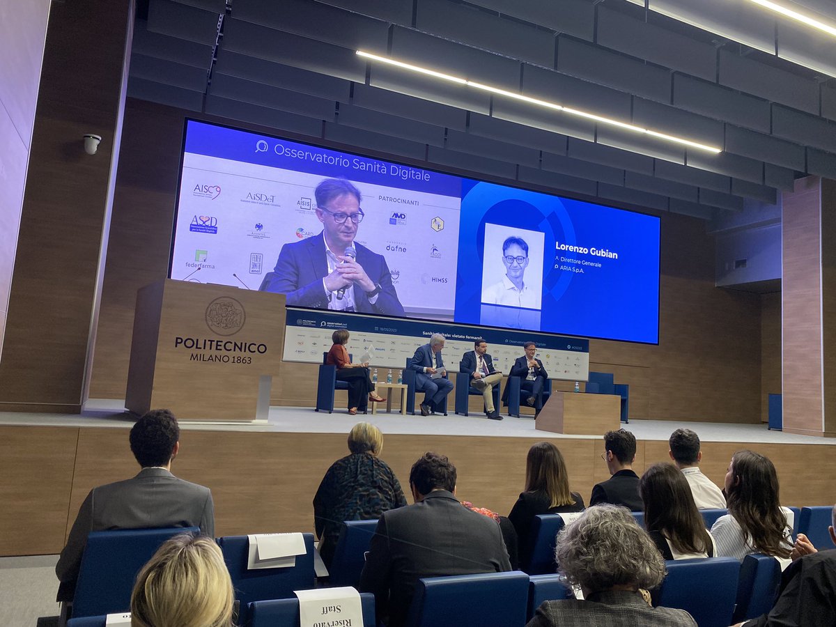 Osserv_Digital's tweet photo. Lorenzo Gubian spiega quale impostazione sta dando la @RegLombardia rispetto al supporto digitale nella riforma del territorio, in particolare con il progetto “Territorio digitale”: "Circa 40000 pazienti gestiti sulla piattaforma. target: operare su strutture intermedie" #OSD23 https://t.co/MohDYywGqs