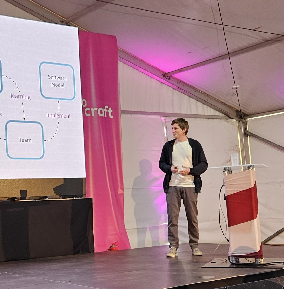 Nick Tune says we shouldn't forget that it's not just a one way street. Domain drives developers but developers also drive the domain.
#craftconf <a href="/CraftConf/">Craft Conference</a>