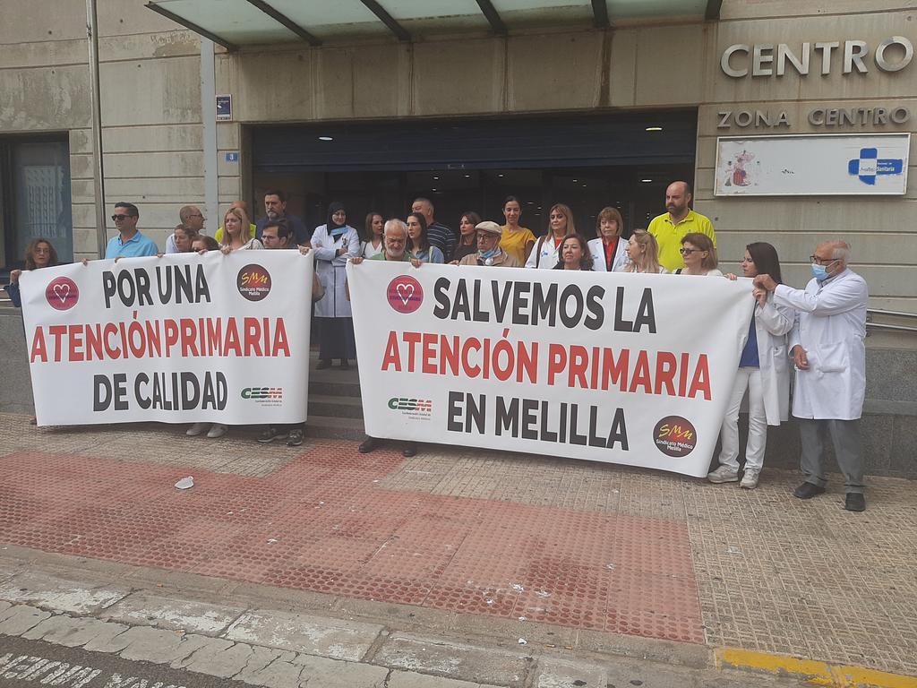 FernandoMorAma's tweet photo. Médicos y Pediatras de Atención Primaria de #Melilla en huelga. 
96% de los médicos y pediatras secundan la huelga
 ¿ Quién cuida a los que nos cuidan?
#SanidadPublica https://t.co/57d1mZI0Mg
