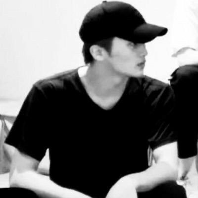 sastaalv's tweet photo. —— guardian friend (2)

Mark lee few tweets au, @.sastaalv https://t.co/wUlLM3uv94