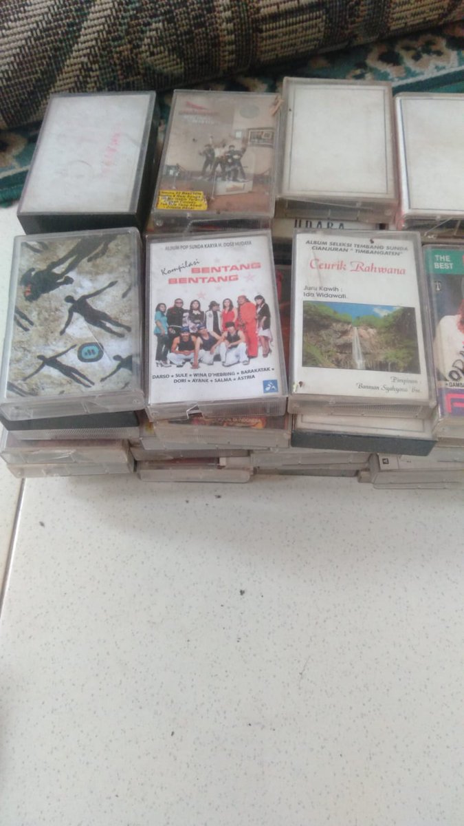 armanoman's tweet photo. D jual kaset pita bekas....total 83pcs
Minat DM
#kasetpitabekas
#jualkasetpitabekas https://t.co/bMIPPNdFEB