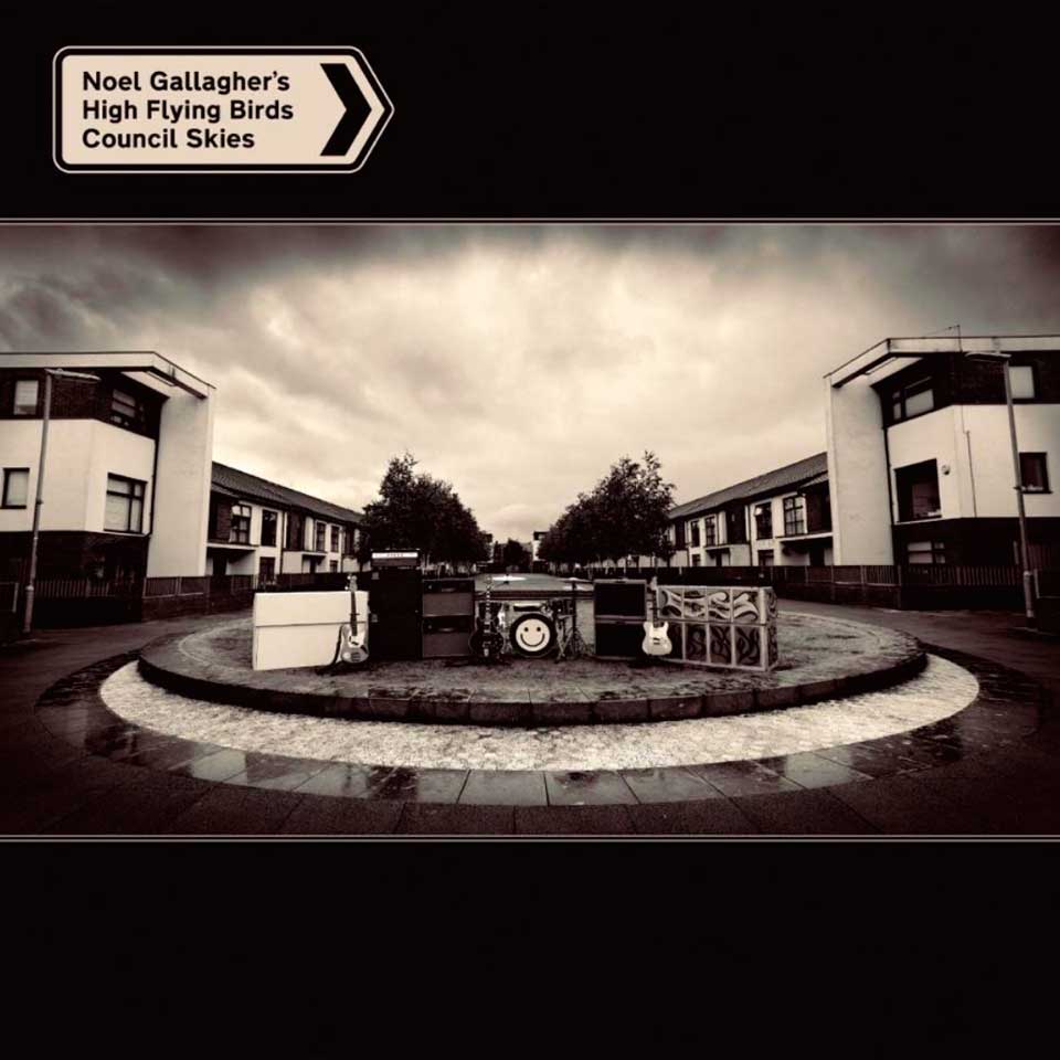 PeaceLoveBanans's tweet image. "COUNCIL SKIES (THE REFLEX REVISION)" - NOEL GALLAGHER'S HIGH FLYING BIRDS' BRAND NEW VIDEO.

peacelovebananas.blogspot.com/2023/05/videan…

@NoelGallagher #THEREFLEX #COUNCILSKIES #NOELGALLAGHER #NEWMUSIC