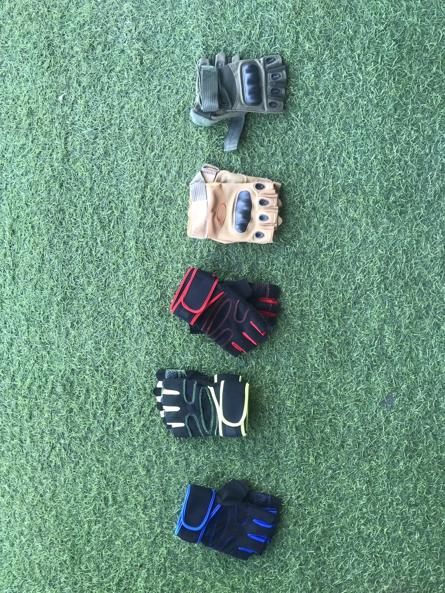 waterspotwear's tweet photo. Gloves, 20,000/=

📍Mbezi beach africana 
📞0682448690/0692018343 https://t.co/SMKVYvl8xj