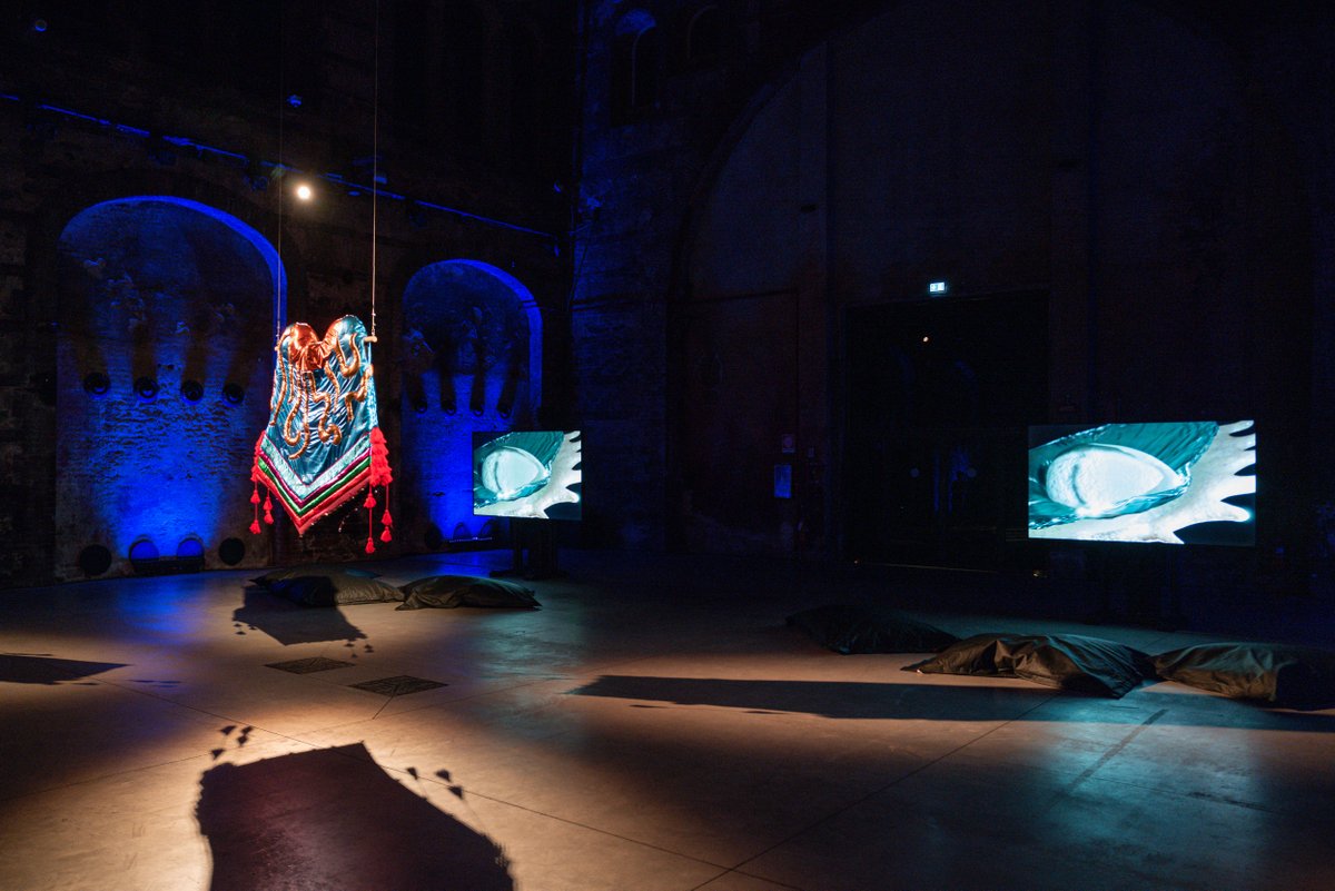 ArtissimaFair's tweet image. Semilla SAGRADA di #RebecaRomero, opera vincitrice dell’OGR Award, è stata svelata nella sua doppia versione alle @OgrTorino e su Spatial.
► Scoprite l'opera nel Metaverso ► bit.ly/METAmorphosis
-
#Artissima @OgrTorino @fondartecrt #Artshell #LCAstudiolegal #Revibe.Studios