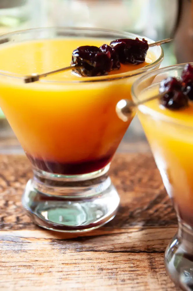 You will feel like you're on a tropical island once you take a sip of this sweet and refreshing Mango &amp; Rum Sunrise cocktail!

Read the full article: lttr.ai/AB1Cm

#MangoCocktail #RumCocktail