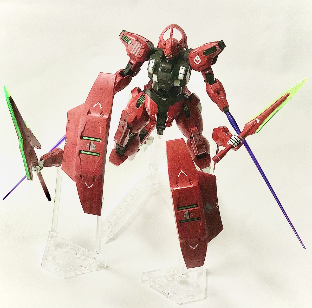 checkillust's tweet photo. ダリルバリデ
初めて水転写デカールに挑戦しました！
剥がれたりちょっと大変だったけど、楽しかった。
#ガンプラ初心者 
#ガンプラ好きと繋がりたい https://t.co/JfaJBrNnPN
