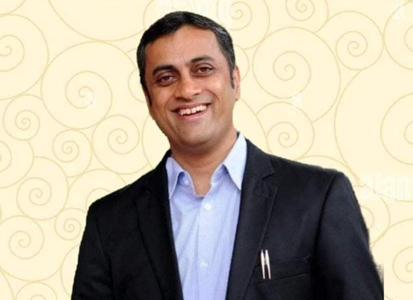 KPCCಯ ಅಧ್ಯಕ್ಷರು ಹಾಗೂ ಸದಸ್ಯರುಗಳಲ್ಲಿ ಕೊಡಗಿನ ಜನರ ಮನವಿ.
ವಿರಾಜಪೇಟೆಯ ನೂತನ ಶಾಸಕರಾಗಿ ಆಯ್ಕೆ ಆಗಿರುವ KPCCಯ ಕಾನೂನು ಘಟಕದ ಅಧ್ಯಕ್ಷರು, ರಾಜ್ಯ್ ಉಚ್ಚನ್ಯಾಯಲಯದ ಹಿರಿಯ ವಕೀಲರಾದ ಶ್ರೀ ಎ. ಎಸ್. ಪೊನ್ನಣ್ಣ ಇವರಿಗೆ ಸಚಿವಸಂಪುಟದಲ್ಲಿ ಸ್ಥಾನಕಲ್ಪಿಸಿ ಕೊಡಗಿನ ಜನರ ಬಾವನೆಗಳಿಗೆ ಸ್ಪಂದಿಸುವತೆ ನಿಮ್ಮಲ್ಲಿ ಕಳಕಳಿಯ ಮನವಿ
<a href="/rssurjewala/">Randeep Singh Surjewala</a>