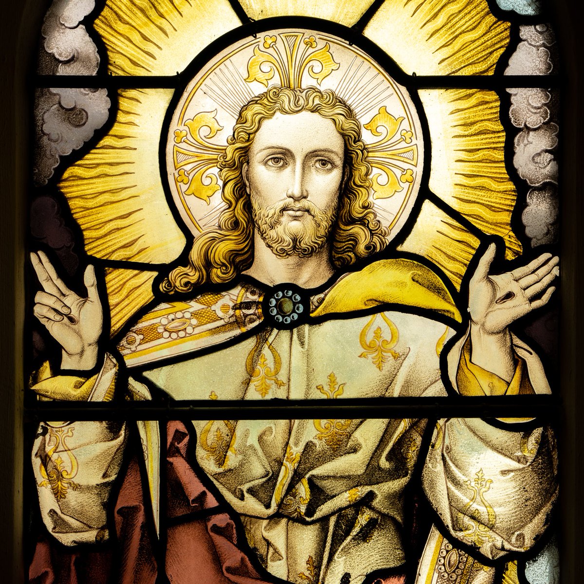 Today, Ascension Day, there are Cathedral Eucharist services at 1pm and 7pm in St Nicholas Church.

Tonight's Service will see the Senior Girls and Songmen of the Cathedral Choir singing -

Psalm 47  Davy
Missa brevis  Palestrina
God is gone up  Finzi