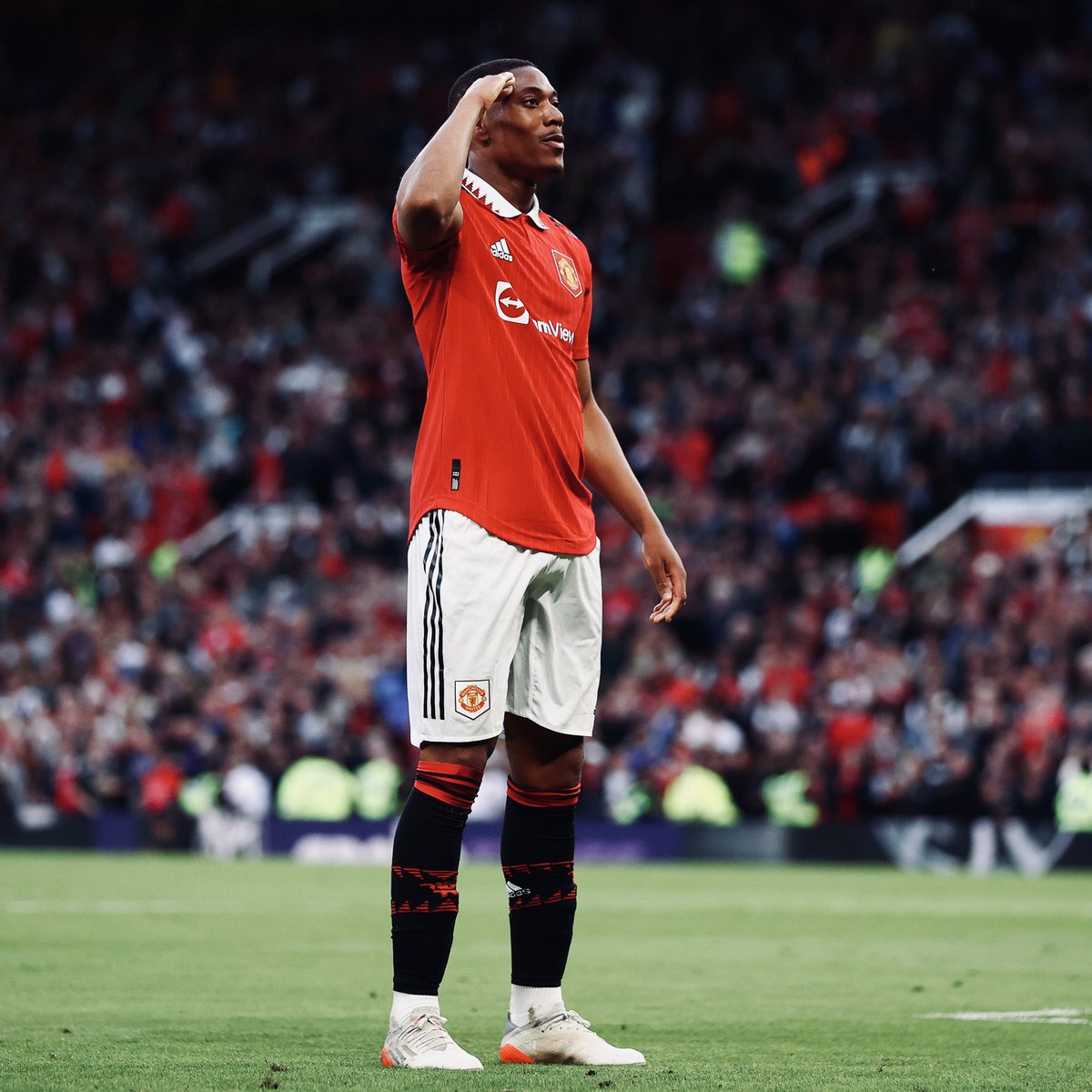 ManUtd's tweet photo. 🫡 https://t.co/IepatYIpeu