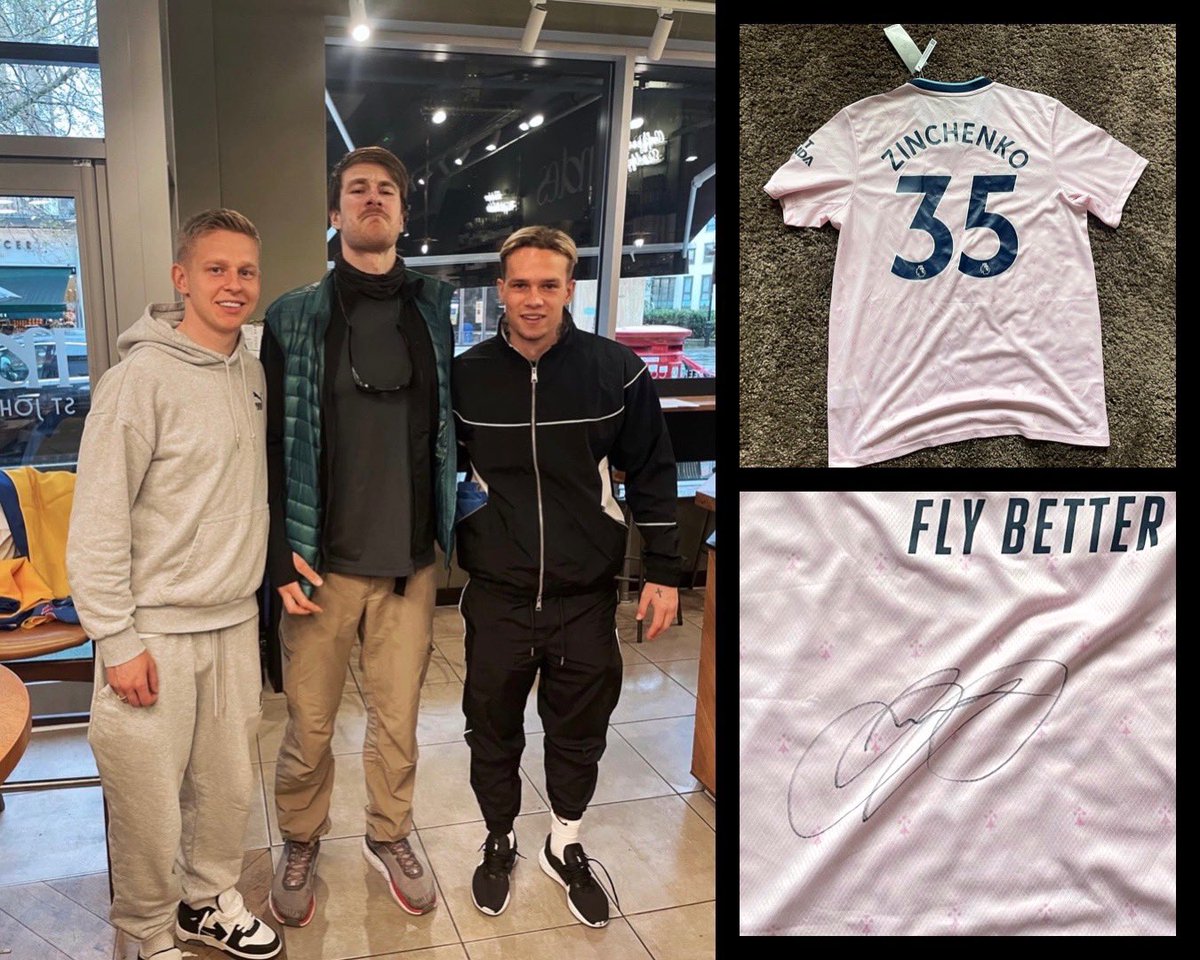 ChristinaJigora's tweet image. 📍справи такі. був мій друг мандрівник-відеостворювач @vlad_khilchenko у справах одного БФ в Лондоні (розкажу) і привіз:

"футболку з, на мій погляд, найстильнішого цьогорічного комплекту Арсеналу з автографом Олександра Зінченка"

⬆️ РОЗІГРУЄМО за 500 грн на ДРОНИ в розвідбат ⬇️