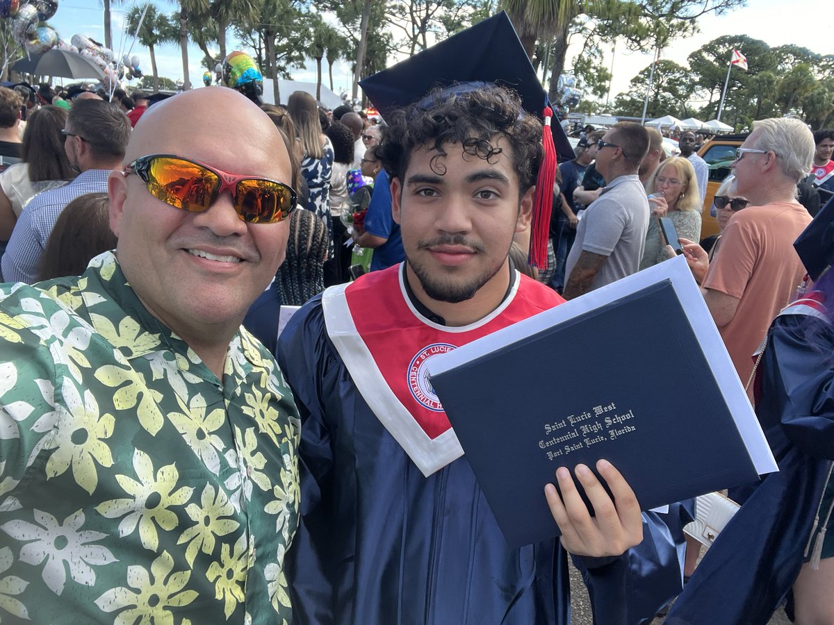 JGP2019's tweet image. Champions on the path to to greatness!   @_JoshuaPastrana @jaydenjack90 @Christian15ware and others that I missed at the grad to include @JudahfyM and others.  Let’s go MEN!  Let’s show the world who you are 💪💪💪🏈🏈🏈 @Cen10_Football and @WeAreTCoast graduates in the pics!