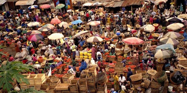 tutuoluwaseyi's tweet image. Friend: 
Informal market ❌
Indigenous commerce ✅
Me: 
Indigenous market✅

#oneafricanmarket #55countries #AfCFTA #thecontinentofthefuture #TheAfricaWeWant #africa 

@AfCFTA @ecowas_cedeao @itradeafrica_ @TradeMarkAfrica @ATPC2 @ITCnews @_AfricanUnion @comesa_lusaka