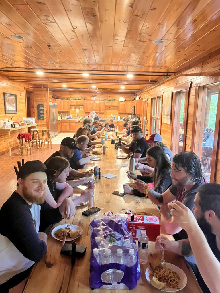 ClaireSkiesWX's tweet image. Mini photo dump from the @Club__AU  meet up. So sad this week is coming to an end but I had so much fun tasting moonshine, hiking, and spending time with my VRChat family of 4+ years ❤️