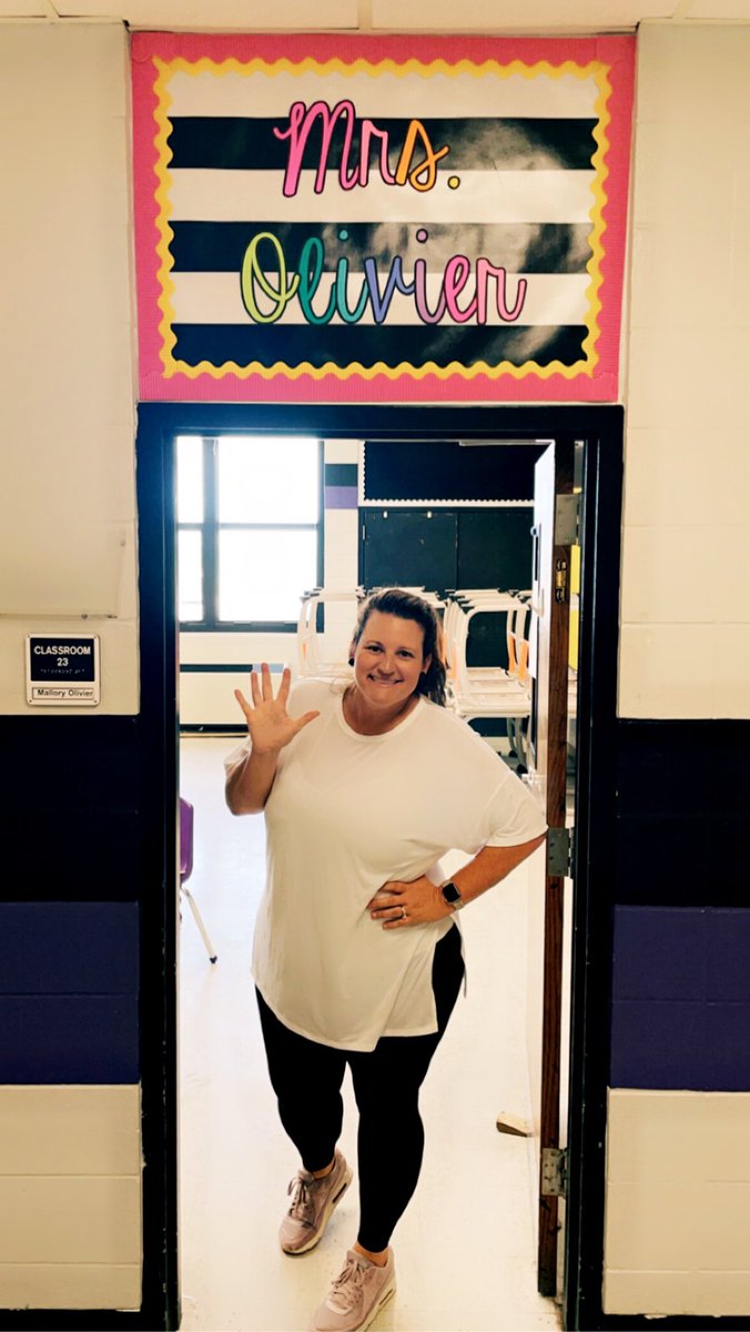 OlivierMallory's tweet photo. Mrs. Olivier is moving up to 5th grade! But first summer! #ipsbproud #shinebrightMSAWknight #5thgrade https://t.co/Cedlc088u0