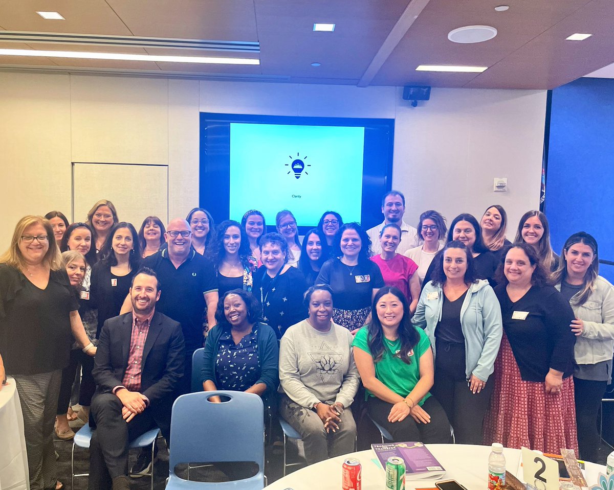 Today <a href="/UFTTchrCENTER/">UFT Teacher Center</a> and <a href="/TheSocialCore/">Core Collaborative</a> came together to support teaching and learning. I spent my day brainstorming how we can grow practice in our schools with D31’s brightest. Somebody pinch me. I cannot wait to continue this work together 🤩✨ 🐝👐🏼 Thanks @mmcdowell13!