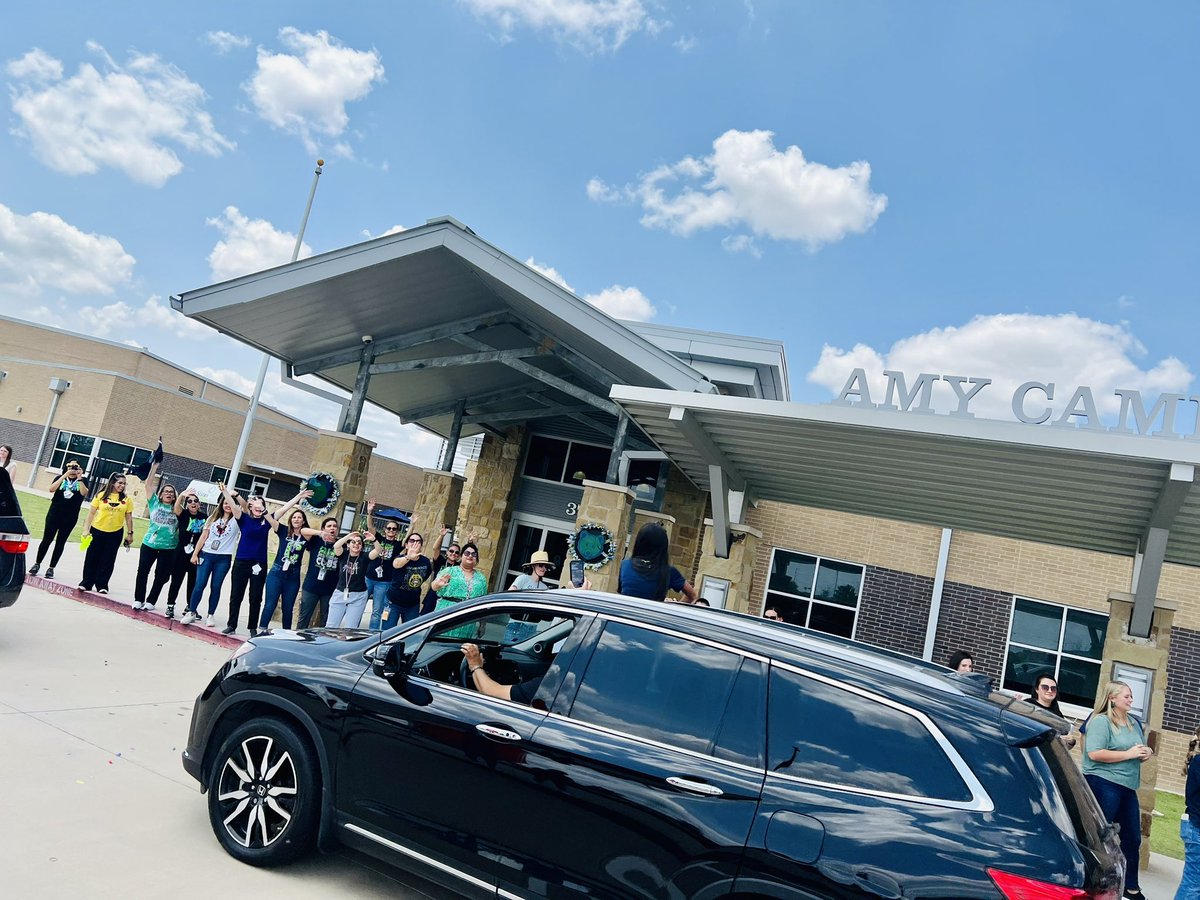 5th Grade Car Parade, ✅. All the Cheers and some tears sending our cubs into summer and off to @AdamsVikings! ☀️ #ACEcubs #WeLeadTx @KatyISD @campbellcubs