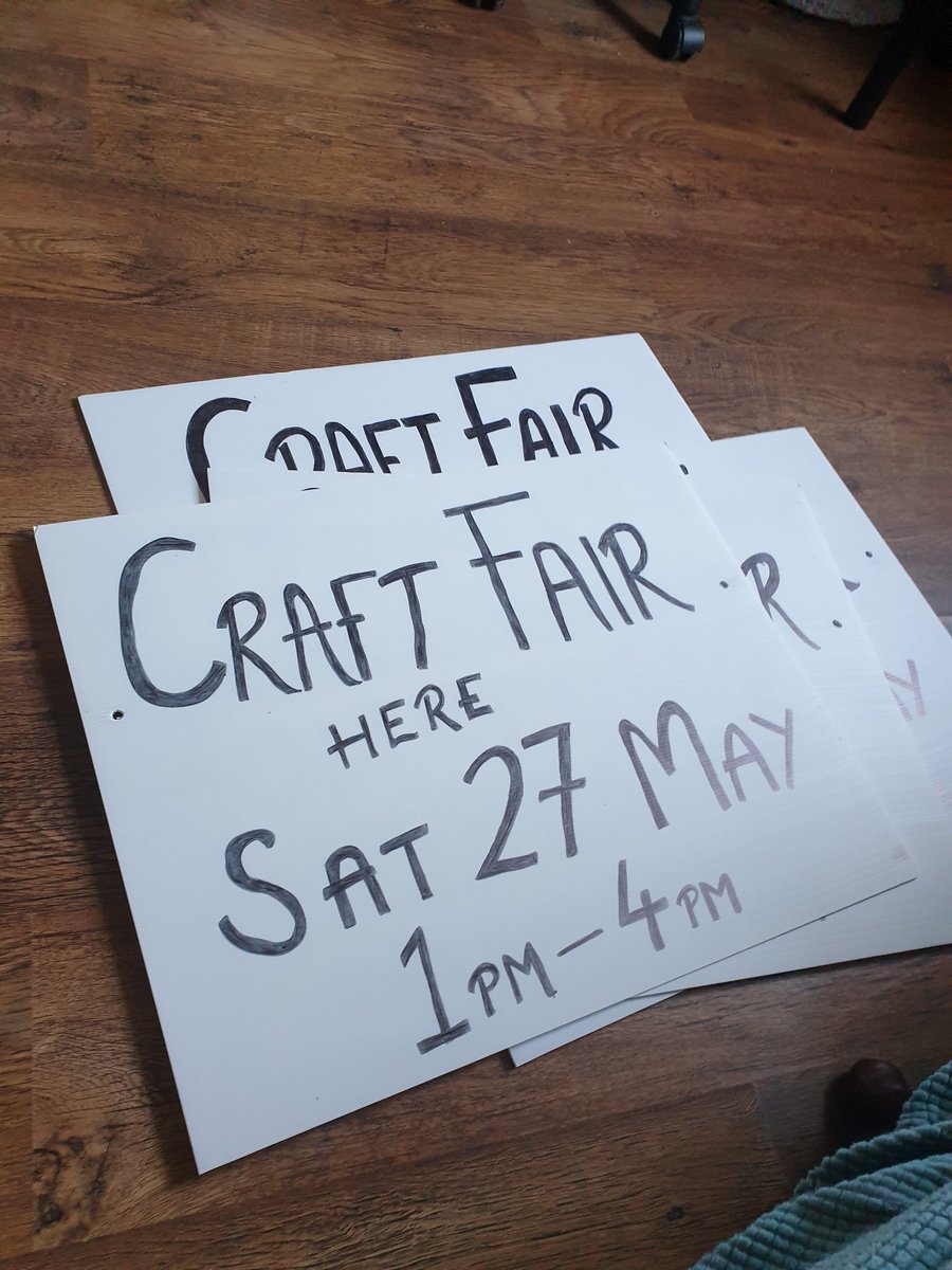 EmmaJanesLife's tweet image. This evening has been mostly handwriting massive signs to hang at #HolyTrinityChurch #Redhill tomorrow, ready for our #CraftFair on #Saturday afternoon