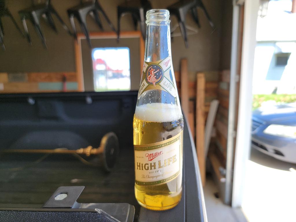 @millerhighlife it's almost Friday #LIVIN