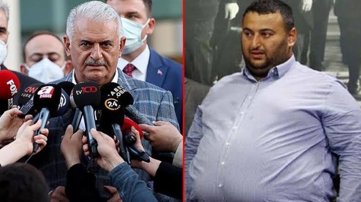 Erdoğan : “Cumhurbaşkanlığı koltuğuna oturduğumda ilk yapacağım iş, uyuşturucu baronlarının kökünü kazımak olacak” dedi?

 #OyumKemalKılıçdaroğluna