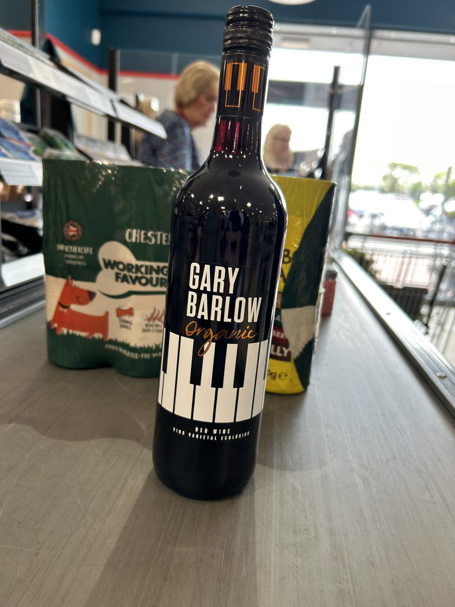 aly2905's tweet photo. @GaryBarlow @GaryBarlowWines Oh hell
Yes 🥰😂🍷🍷 https://t.co/vG6SyGb1Gx
