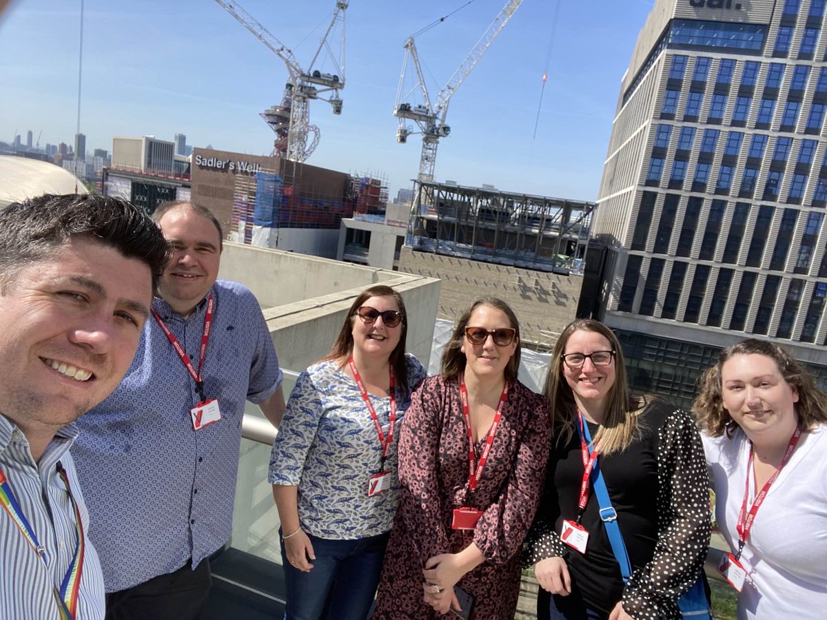 Jaimediack's tweet photo. ⁦A senior leadership Action Learning Set in the Sun! 
Great to catch up with the other apprentices as always 🥰 ⁦@PennineCareNHS⁩ https://t.co/LKBD6lmVOq