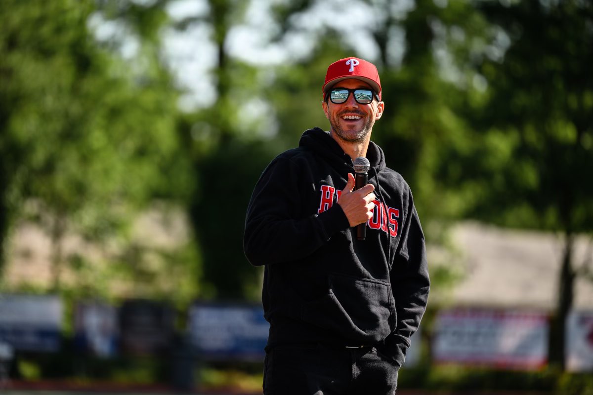 zacwclark's tweet photo. Kids are by far the hardest audience to tell my story in front of. You can’t bullshit them. Grateful to return home and spend time with my DAWGS. Thanks for having me @HaddonfieldHS. https://t.co/EYSR71f8u0