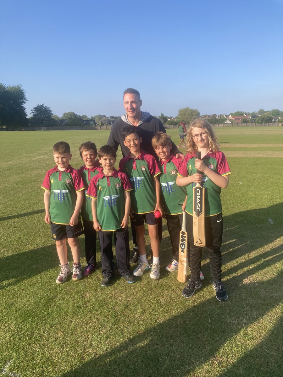 Andrew Graveson tweet media