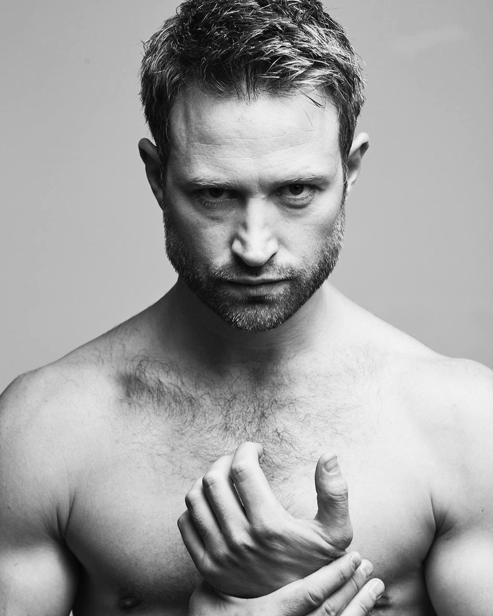 RichWinsor's tweet photo. Thrilled to be playing Tybalt in one of @SirMattBourne ‘s finest creations Romeo &amp; Juliet!! The cast for this show is just incredible and it’s another dark character for me in the @New_Adventures world🙌🏼
Uk Tour July/Sept/Oct 
@Sadlers_Wells in August.
https://t.co/jeMo9ykdhh https://t.co/3wInnAam3P