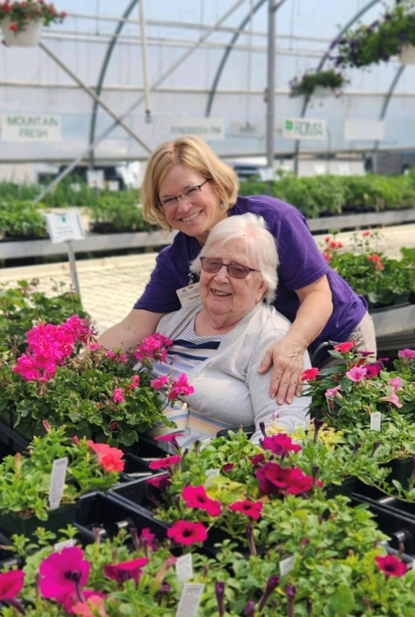 There's no better therapy than planting a garden. 
#SynchronySHWD2023 #trilogyliving