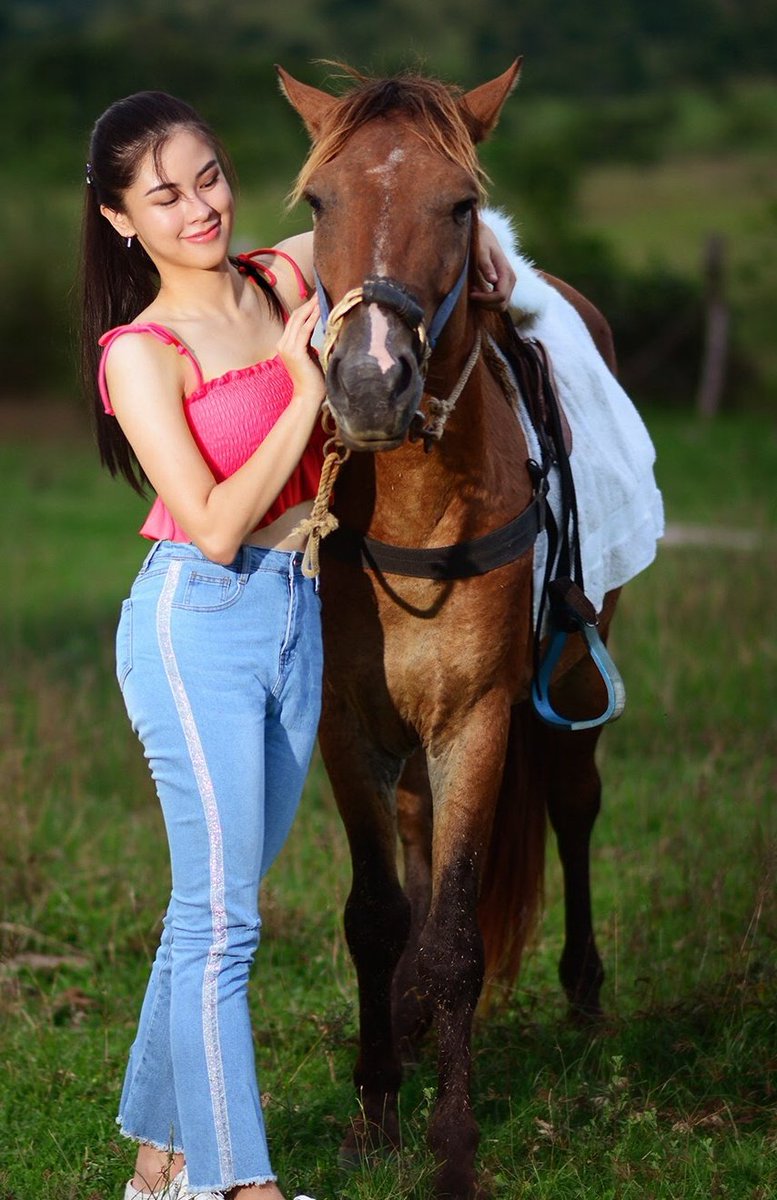 nOMad_sainemoon's tweet photo. I vote Kisses Delavin for #TAG25Under25

#KissesDelavin || Kisses Delavin https://t.co/3ebT1vsZ2F