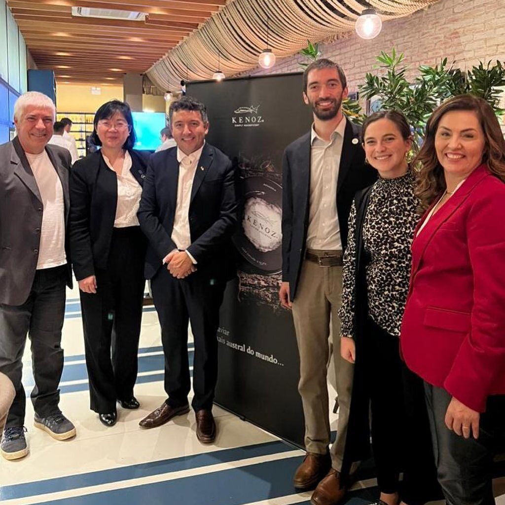 Ontem (24), tivemos o prazer de participar de uma degustação exclusiva de caviar chileno! Uma novidade incrível que está chegando ao mercado brasileiro.

Agradecemos à Nordsee e Kenoz pela experiência. Arraste para o lado e confira algumas fotos do evento.

#CaviarChileno #Chile