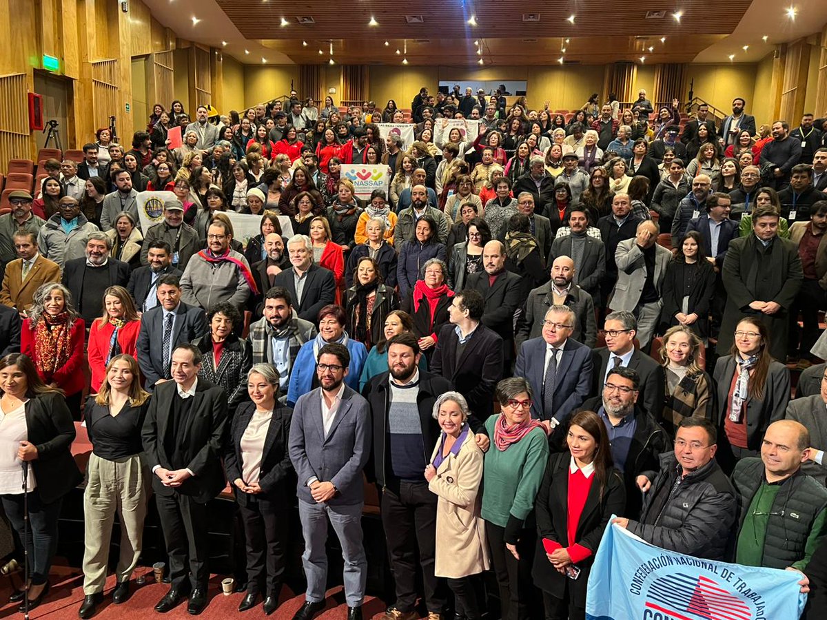 Central_UNT's tweet photo. Estuvimos presentes en la Cuenta Pública Participativa del Ministerio del Trabajo y Previsión Social. Nos representó el Director Secretario de Programas de Seguridad Laboral de #UNTChile , Ramón Bustos
#UNT #untchile #centralsindical #sindicato #sindicatos #ministeriodeltrabajo https://t.co/IUlwbXsvit