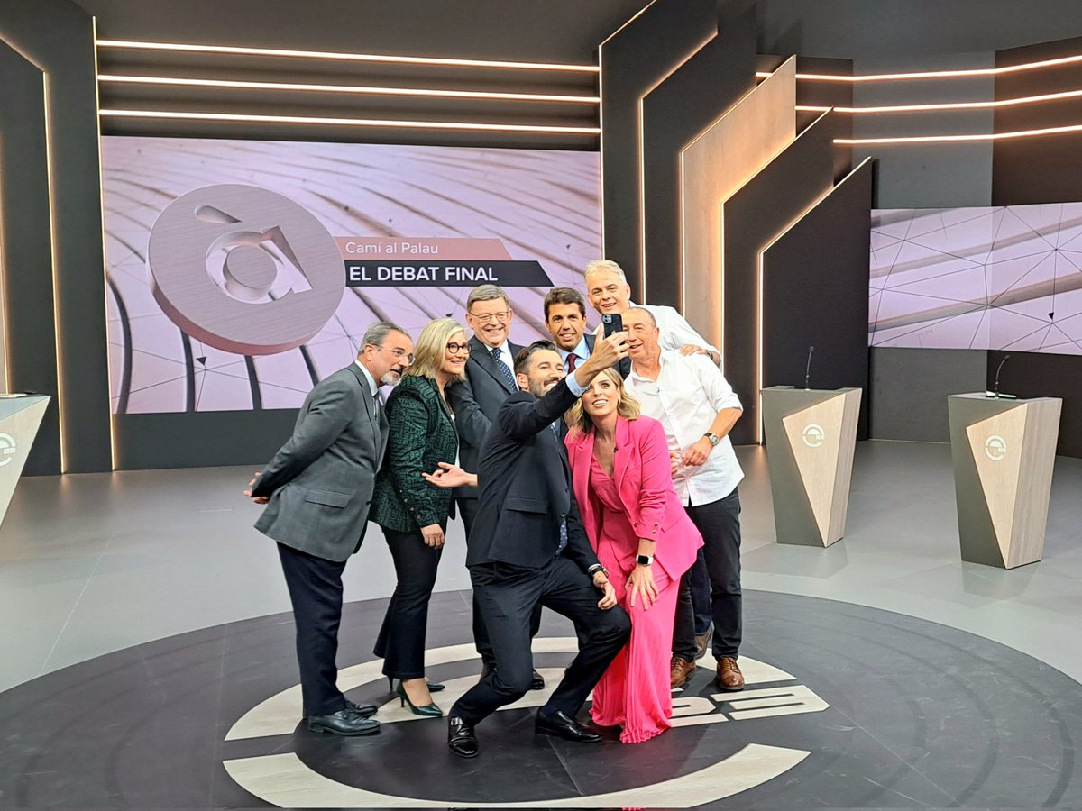 El selfie previ al #DebatÀPunt
