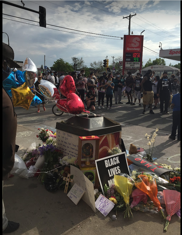 jjake61's tweet photo. The Beginnings of #GeorgeFloydSquare. People gathering for the March to the #3rdPrecinct #GeorgeFloyd #MinneapolisUprising2020 https://t.co/Ot9RUR24Zx