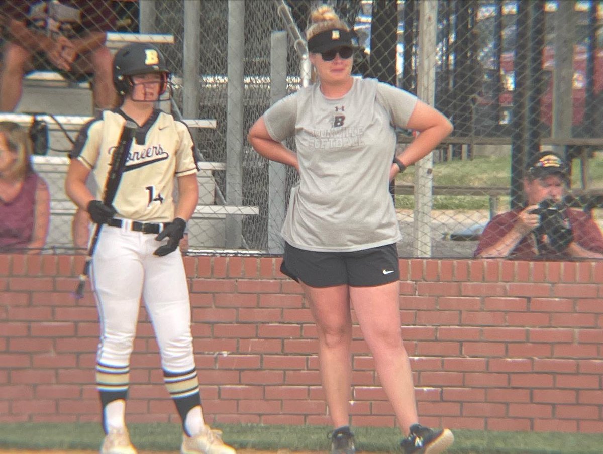 taaronmayes's tweet photo. What a ride! 4 years 1 Softball State Championship, 11 varsity letters in softball, basketball, and soccer.  National Honor Society and Beta Club along with so much more!  We are so thankful to watch you grow into the young women you are today! #BHSalumni #thankful #newbigginning https://t.co/aOkHA950fP