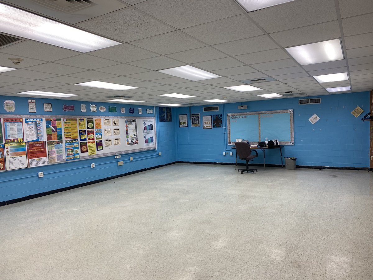famn5's tweet image. What a year! Class is packed up, cleared out, and cleaned up! Twenty-first year of teaching, done! #readyforthesummer
