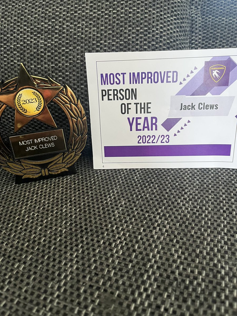 c3kdd's tweet photo. Very happy boy home with his award today @MissCarswell10 https://t.co/CTmMilSFgI