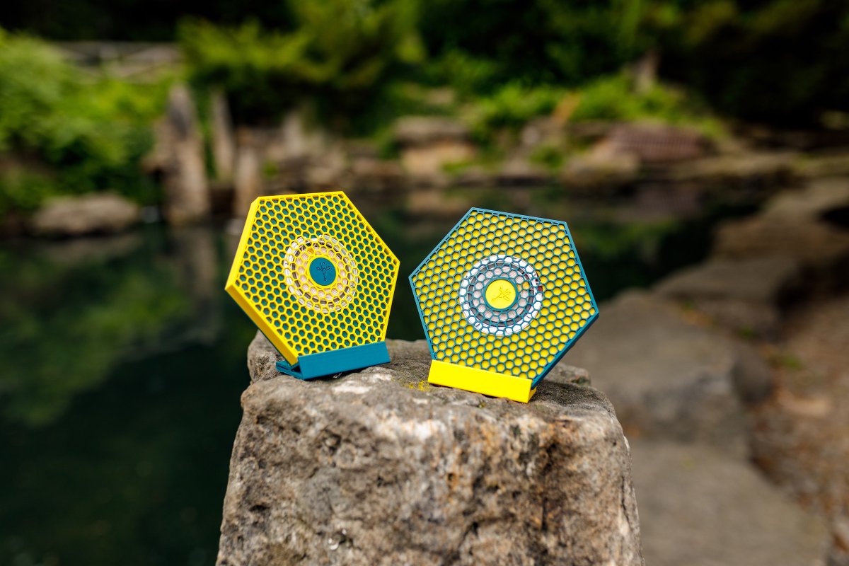 MEP_LLC's tweet image. Charge sustainably with the #Treed #EcoFriendly wireless charger!

Made from #Recycled &amp;amp; #Compostable material, it's Qi-enabled &amp;amp; MagSafe compatible.

Perfect for environmentally conscious consumers!

#Sustainability #WirelessCharger @wearetreed