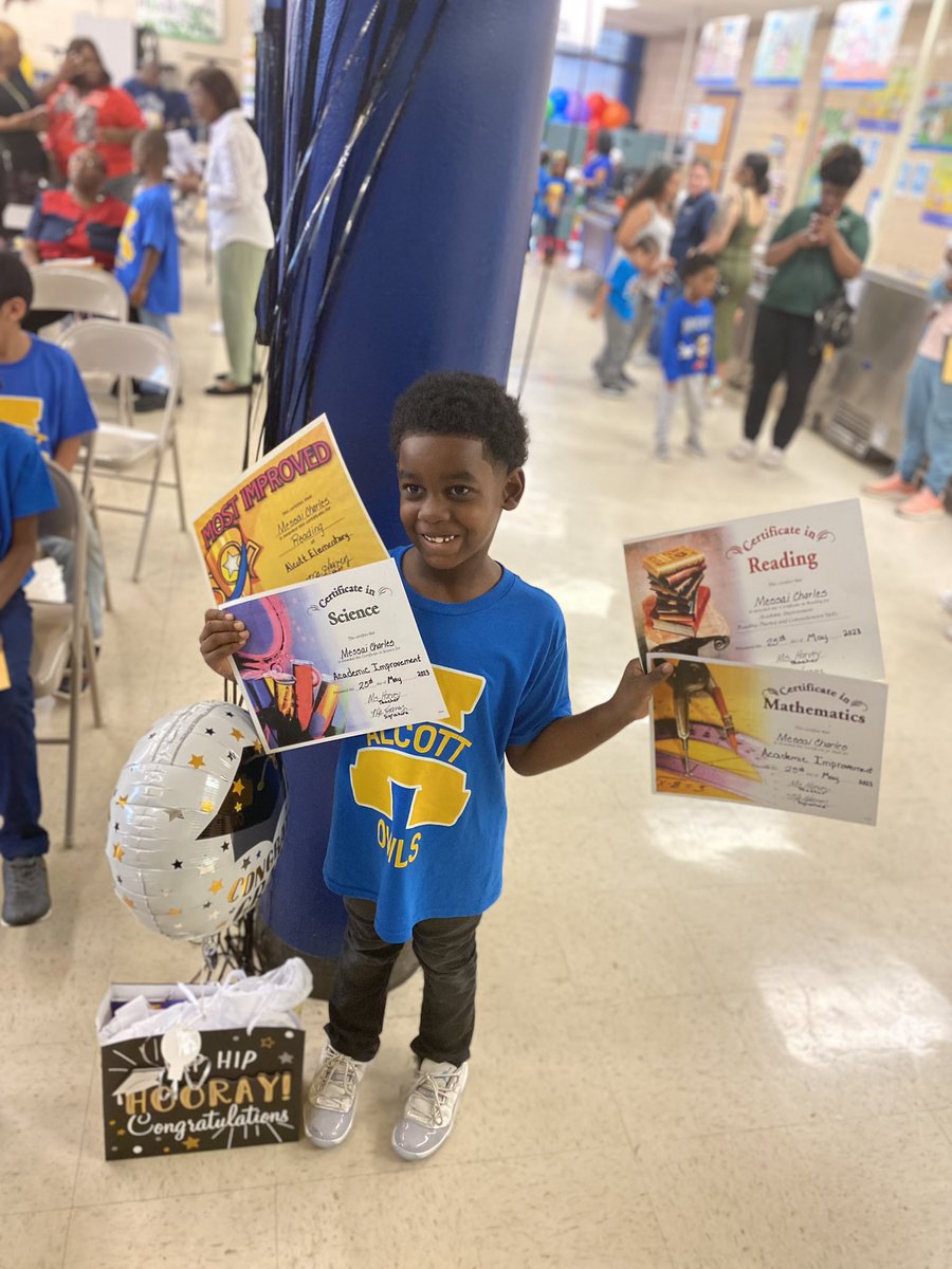 maliciousBEAUTY's tweet photo. Off To Second Grade 🎉🎓 #MostImproved #MathematicsAward #ScienceAward #ReadingAward #BlackBoyJoy #CharlesBoys 🤍 https://t.co/yiSto5GP9V