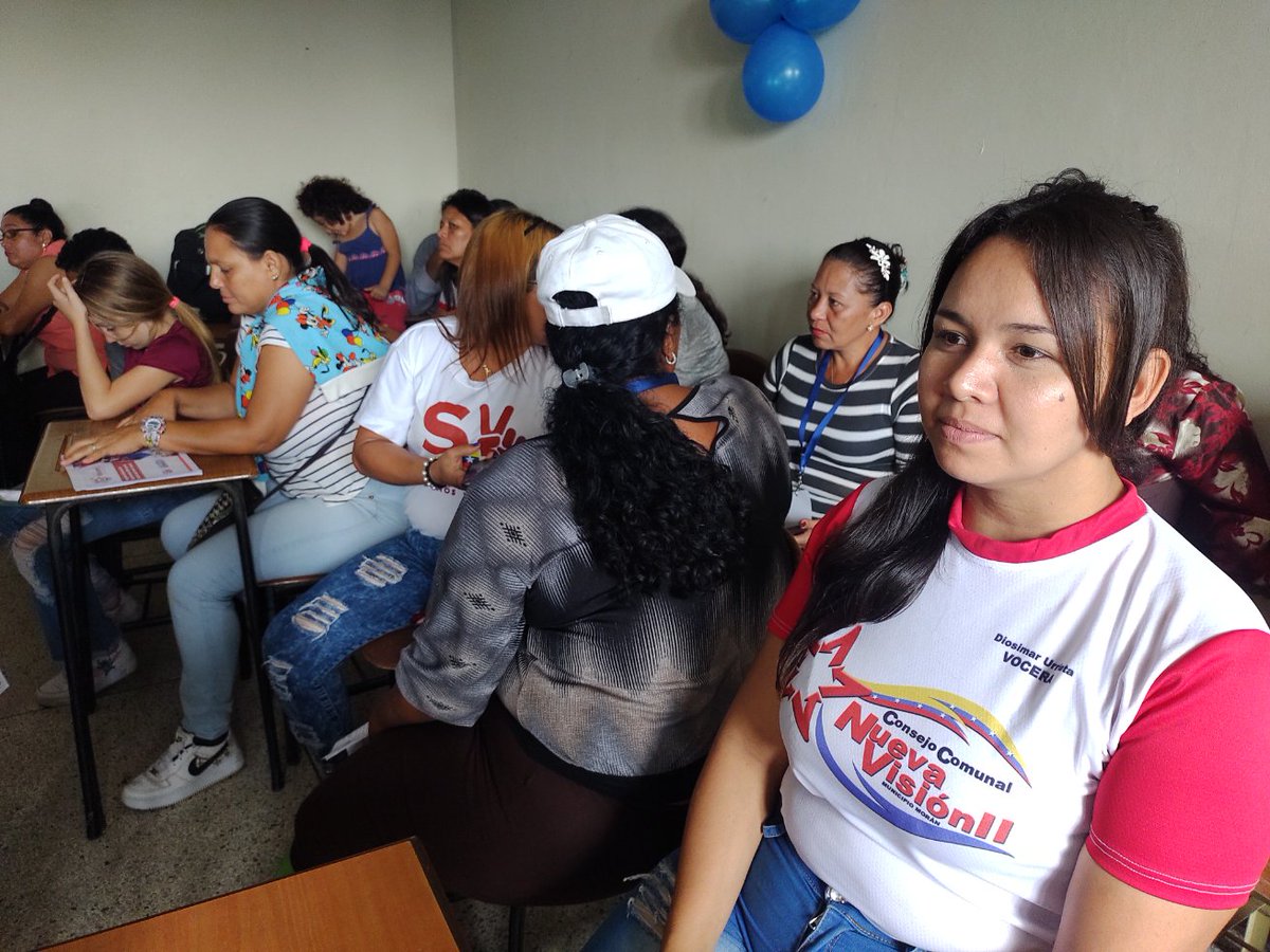 uptlara's tweet photo. #EnDesarrollo || El Poder Popular de los municipios larenses presentan las experiencias exitosas en las comunidades.

#UptaebActiva
#SNI2023

@ComunasVE_ @mppeduniv @michellyvivas https://t.co/LvJgfJhpaw