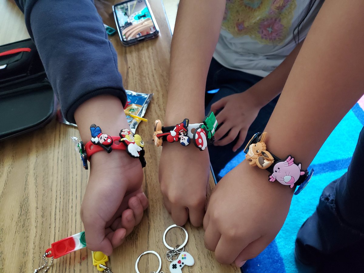 The end of the year @OdomES_AISD E Sports party was so much fun! Thank you again @TexasTaz72 and @MsHerreraRanger. The students loved making their croc charm bracelets. I want one too🥰 @OdomES_AISD @RicardoPequeno1