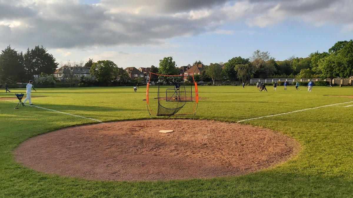 Herts Baseball Club tweet media