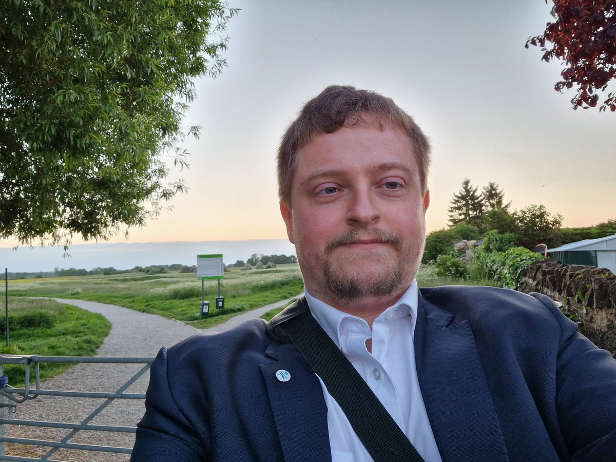 CPWardle's tweet photo. I attended the Bury Common AGM this evening. Newport Pagnell owes a debt of gratitude to the committee who work tirelessly on events like the civil war reenactment and attract people to Newport Pagnell. It was interesting to hear about the potential archaeological dig. #lovenp https://t.co/evZ0UB2mZ5