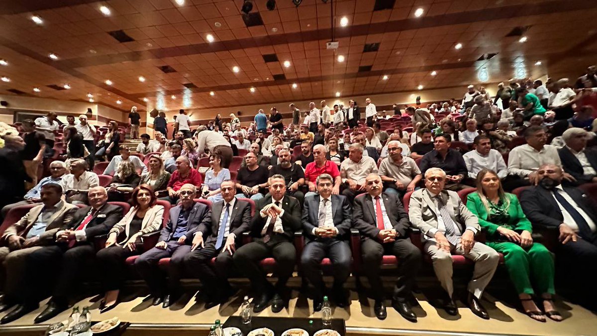 28. Dönem Mersin Milletvekili sayın Mehmet Emin Ekmen Mersin Adalet Sarayı’nda yapılan törenle mazbatasını aldı.

Milletimize ve Mersin halkımıza hayırlı  uğurlu olmasını dileriz.

#OylarBayKemale #BirleseBirleseKazanacağız 
<a href="/devapartisi/">DEVA Partisi</a> <a href="/alibabacan/">Ali Babacan</a> <a href="/emin_ekmen/">Mehmet Emin Ekmen</a>