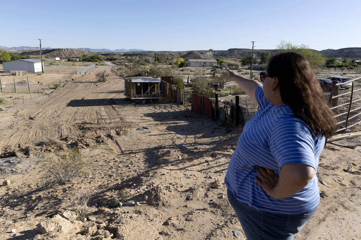 Over the past few months, @ellenschmidttt, @Erik_Verduzco and I spent time in Lytle Ranch, a Mexican-American neighborhood some 60 miles north of Las Vegas known to flood with little rain. Residents allege neglect from @ClarkCountyNV lvrj.com/post/2783237 @reviewjournal