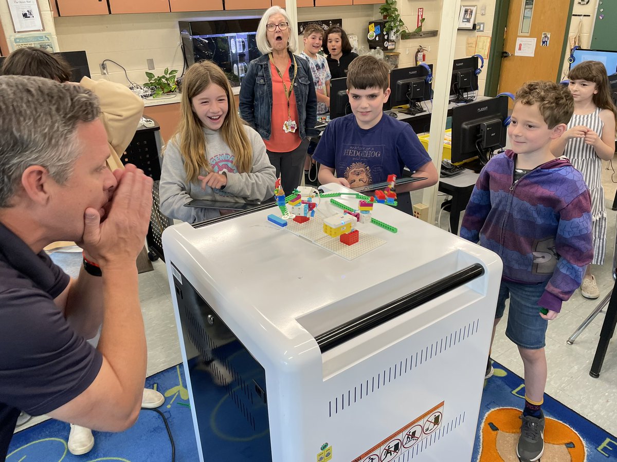 Students @PtBoroSchools preparing their robots for “teacup jousting.” Loved hearing students discuss their redesign thoughts on their way back to the “drawing board.” #pantherpath #computationalthinking Go Boro!