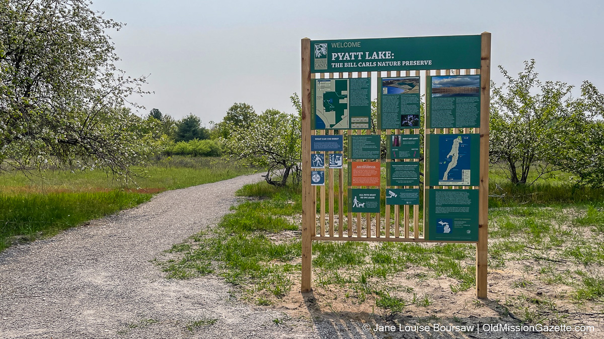 oldmission's tweet photo. OMP News &amp; Photos: Bluff Road News, Bayshore Marathon, New Pyatt Trailhead, Updates on Johnny and https://t.co/lxS7aolHYU #oldmission #nwmi https://t.co/SIya0ulouV