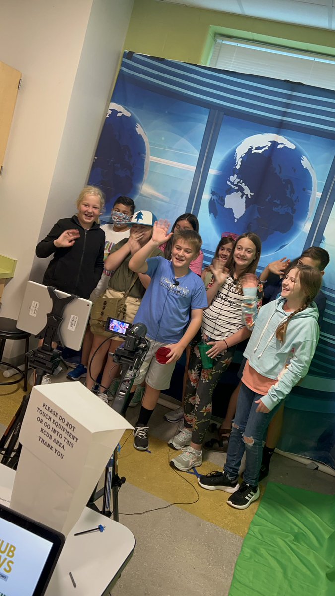 KCUBnews's tweet photo. STAY CLASSY COUGAR CUBS!! 5th Graders signing off for the last time!! @FSHISD @gomez_rene1010 https://t.co/pJHuVFdjQ5