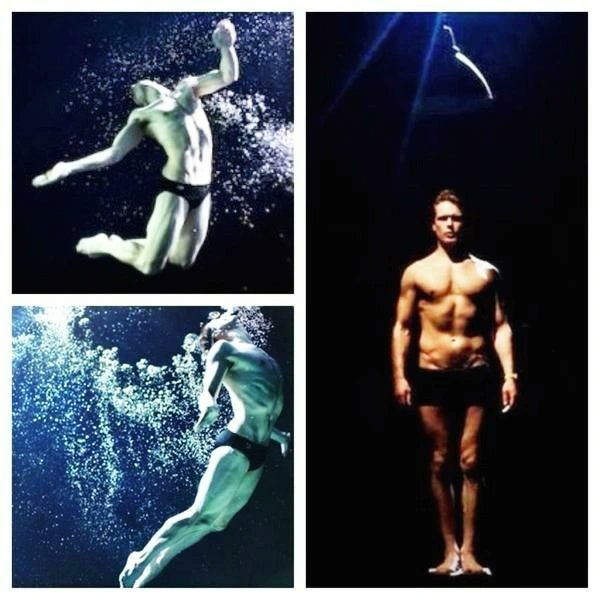 Sam Heughan in Amphibians (2011) Bridewell Theatre offstage London. He played Max, an Olympic swimmer. They performed in a tank visible from the stage.   -  i.pinimg.com #SamHeughan #amphibians