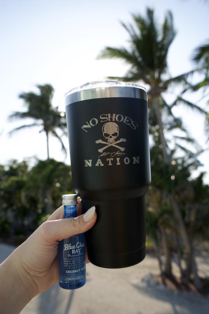 BlueChairBayRum's tweet photo. Thank you @noshoesnation for all of the love you showed us on the #IGoBackTour! There’s just one show left. Where did you catch the tour? 🏴☠️ https://t.co/DjGdZ8DA4w